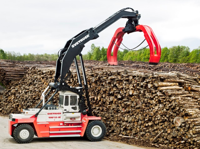 Svetruck at work in logging yard