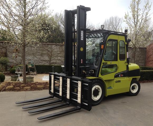 Heavy duty double pallet handler with separate side shift.