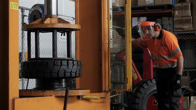 SolidPlus Technician in action