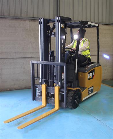 Cat three wheel electric forklift