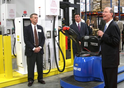From left: Bruce Luff of Air Products, Scott Kliever of Sysco Houston and Andy Marsh of Plug Power at a hydrogen fuel cell demonstration.