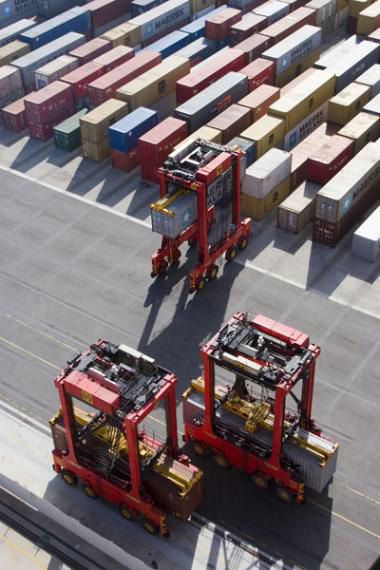 Asciano may consider the sale of up to 100% of either its coal or container ports business.<br /><br />Photo source: Port of Brisbane