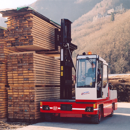 HT5KS- Hydrostatic side loader, diesel and LPG