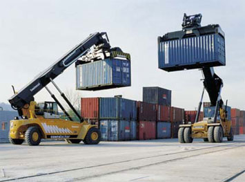 Fantuzzi reach stackers at work.