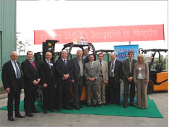 The Samuk delegation to the Hangcha factory in Shanghai.