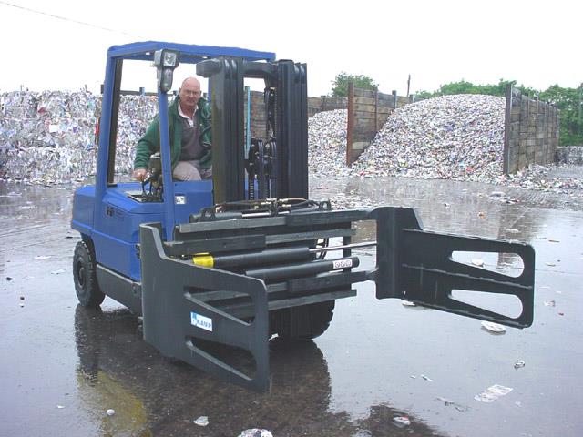 Kaup's general purpose bale clamp.