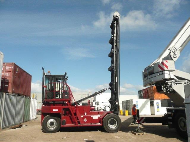 Big Lift Trucks delivers 6 new Taylor machines in Australia