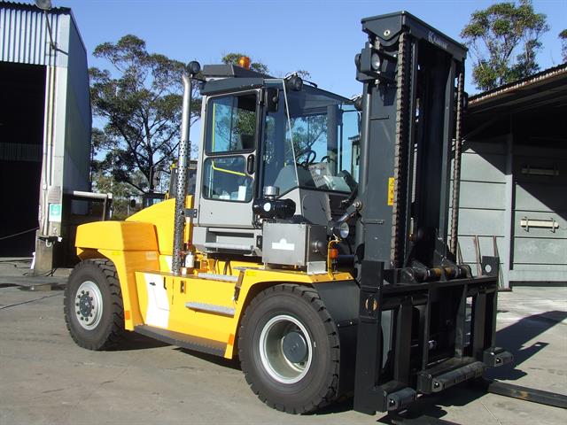 Cargotec's Kalmar DEC100-12