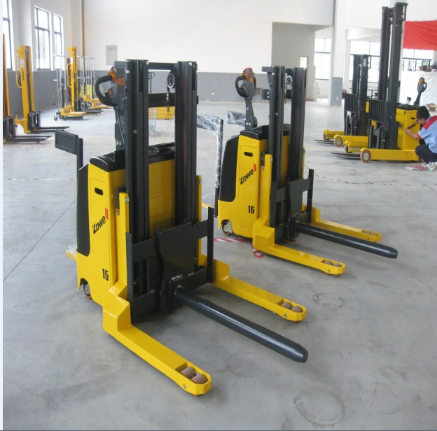 Electric Stacker with Single Rod