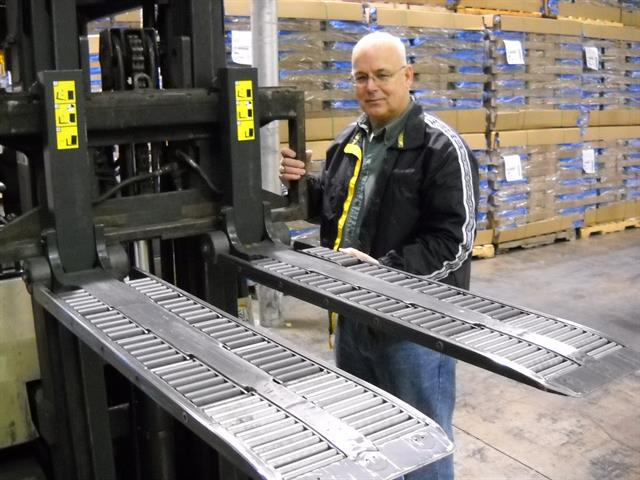 Blue Line Foodservice starts Palletless Handling with ROLLERFORKS®