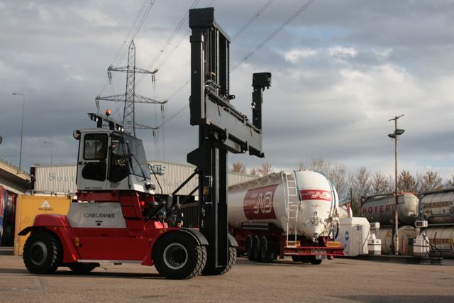 The new machine will help South Eastern Tanker Services provide a faster and more efficient cleaning operation.