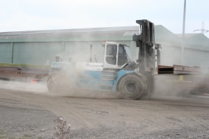 A Konecranes forklift works for PD Logistics