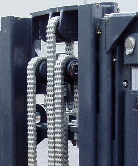 FB Chain Ltd's Phil Taylor claims current Thorough Examination does not place enough emphasis on checking the forklift chain.