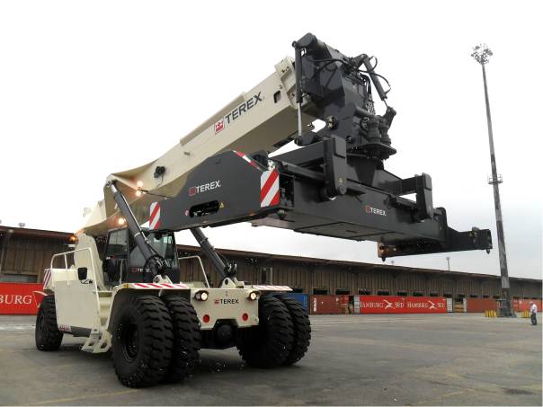 Santos Port now has the highest concentration of Terex reach stackers per square kilometre of any of the world's ports.