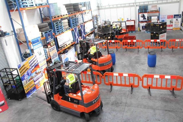 The competition in action. Click for larger image.