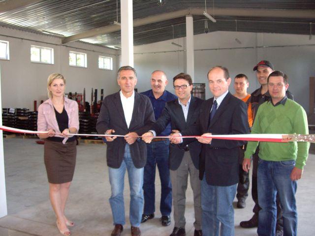 Bolzoni Auramo Group CEO Roberto Scotti (second from left) with his colleagues at the Lublin facility.