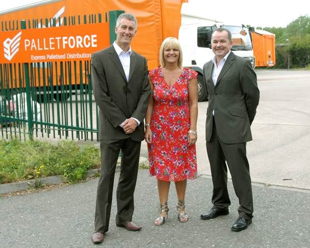 (L-R) Simon Poole, director of Avon Freight; Dawn Eagles, operations director at Avon Freight; and Michael Conroy, CEO of Palletforce