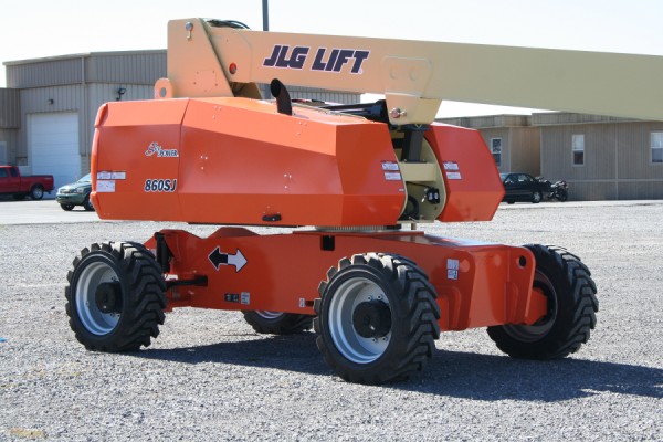 JLG shows a steel hood on a model 860SJ boom lift with a <br />SkyPower utility package.