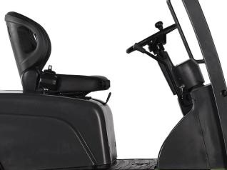 Spacious operator compartment