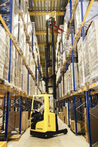 How to buy a reach truck