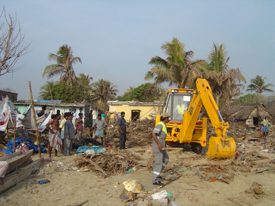 JCB is providing three 3CX backhoe loaders to help in the clear-up operations in the province of Tacloban City.