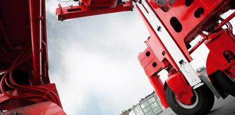 Kalmar straddle carrier