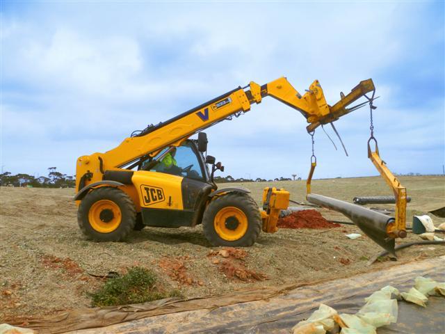 The telescopic handler has a 3 T lift capacity and a 10.5 m boom for extra reach.<br /><br />PHOTO: JCB