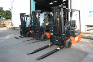 Gwent Mechanical Handling supplied Bearmach Doosan forklifts with customised extended forks.