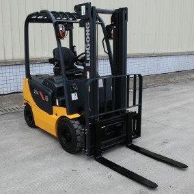 A LiuGong 2025A forklift