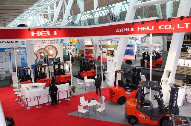 The HELI stand occupied 450m2. Click images for larger view.