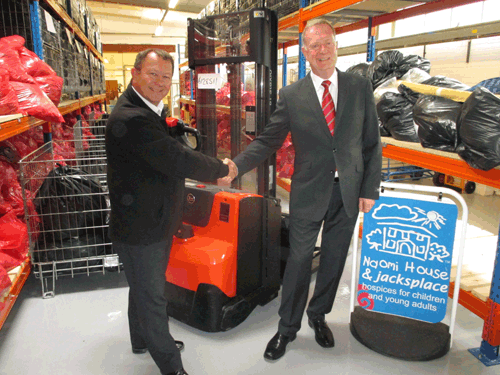 (L-R) Mark Smith, deputy chief executive at Naomi House and Jacksplace and Trevor Fryer, sale representative at Toyota.