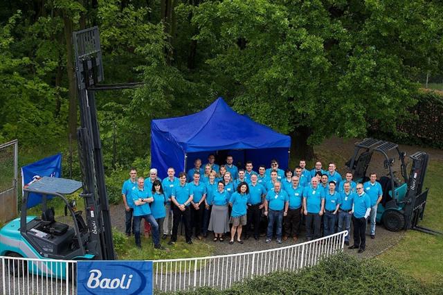 Baoli distributors from 13 countries met in Prague for their networking conference. Click for larger view.