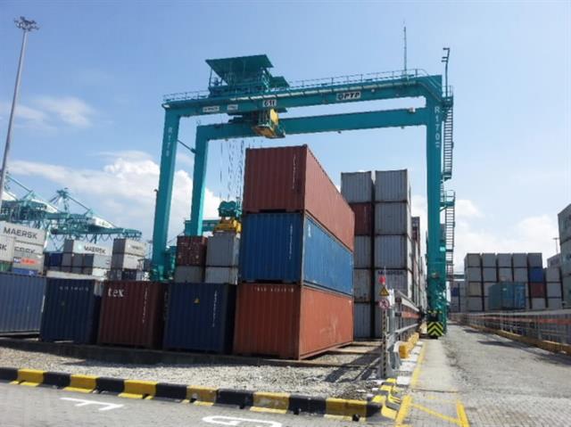 The cranes for Haiphong have a lifting capacity of 40 T under spreader.