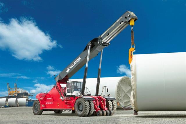 The 100 MT reach stacker was made according to the customer's specifications.