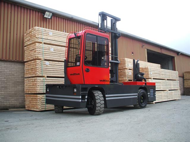 Valmar's VSM50 sideloader