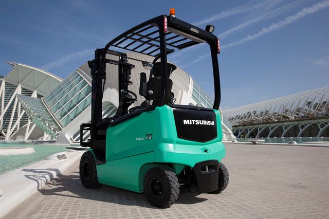 The 80V EDiA EX forklift