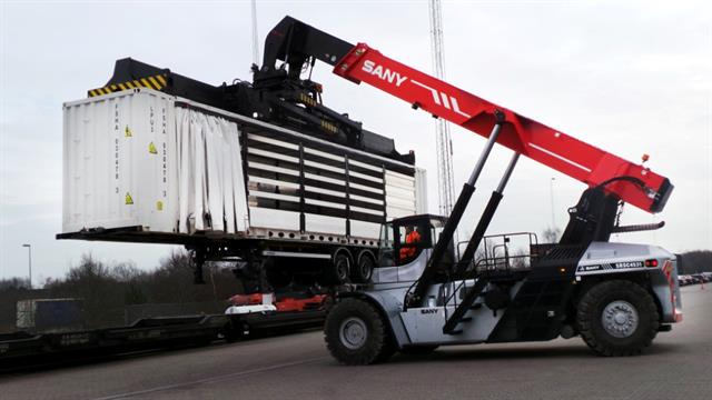 SANY Reach Stacker at TX Logistik in Denmark. Click for larger view.