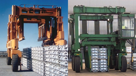 Isoloader straddle carrier lifting ingots