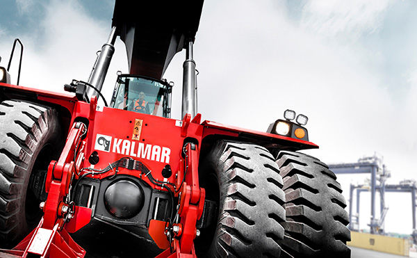 Kalmar Australia introduced its new Gloria reachstacker to the Australian market in 2014.