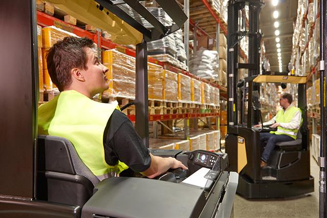 The Cat® NR14-25N2 reach truck is the best machine in the market when it comes to user experience.