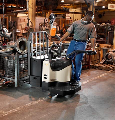 The PE 4500 series rider pallet truck.