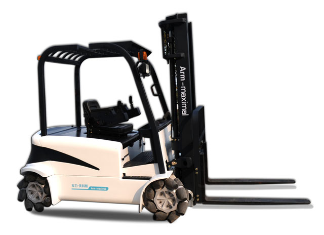 Arm-maximal Omni-Directional Forklift