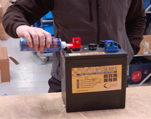 IPS now has its own POWER series traction batteries and is the UK distributor for Thermoil.