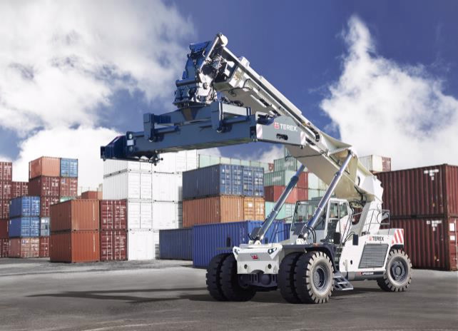 The Terex Liftace 5-31 reach stacker is the first of the new generation forklifts that TPS is introducing.