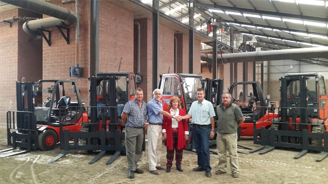 Left to Right : Gary Vermaak (Linde PE); Nico Blake, Una Blake (Langkloof Bricks); Dean Lawson (Linde PE) and Deon Coetzee (Langkloof Bricks).
