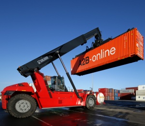 A Kalmar DRG450 variant.