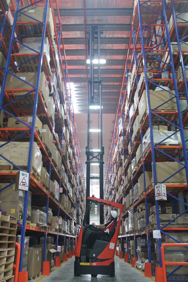 Materials handling equipment at the new Cummins Hub