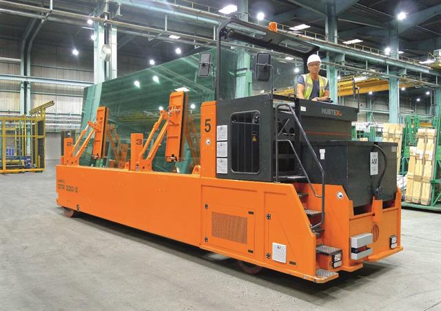 The new generation of HUBTEX Glass Frame Transporter GTR 330/E.