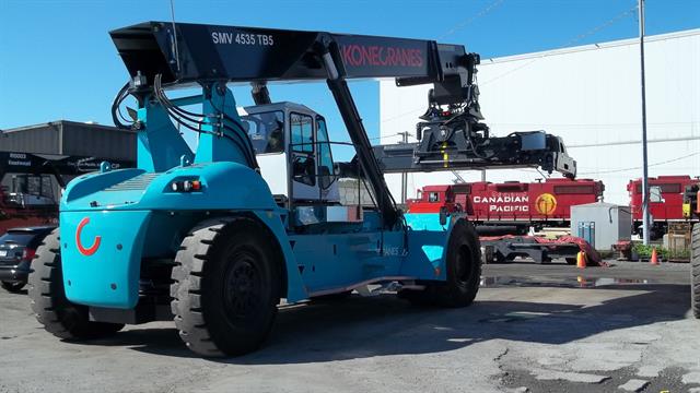 CP Rail's C Series reachstacker