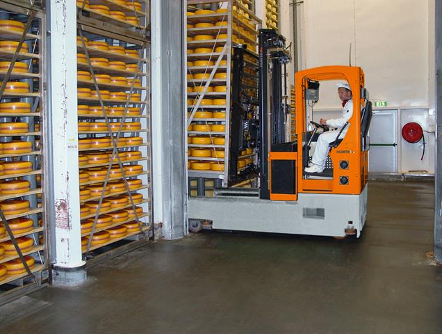 Hubtex SQ40 working in a cheese making facility - Norway